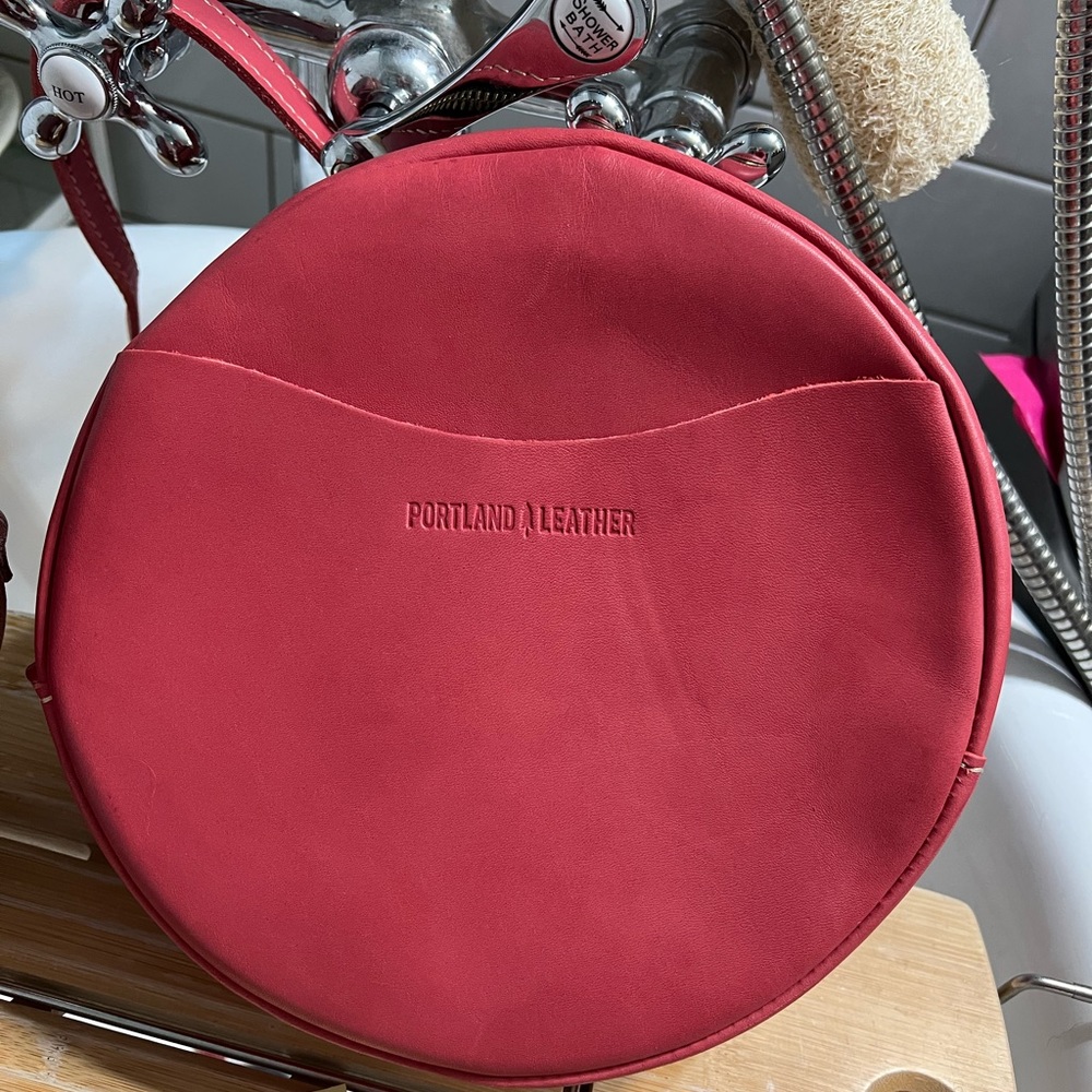 Brand new Tulip large circle crossbody